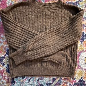 Brown, cropped sweater